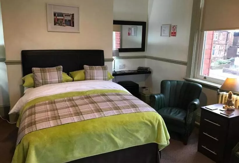 Aamiaismajoitus (B&B) Abberley House