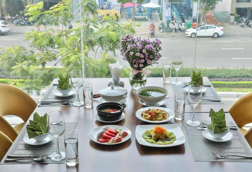 هتل San Marino Boutique Danang