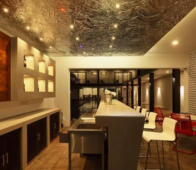 Hotelli Serendiva Beach