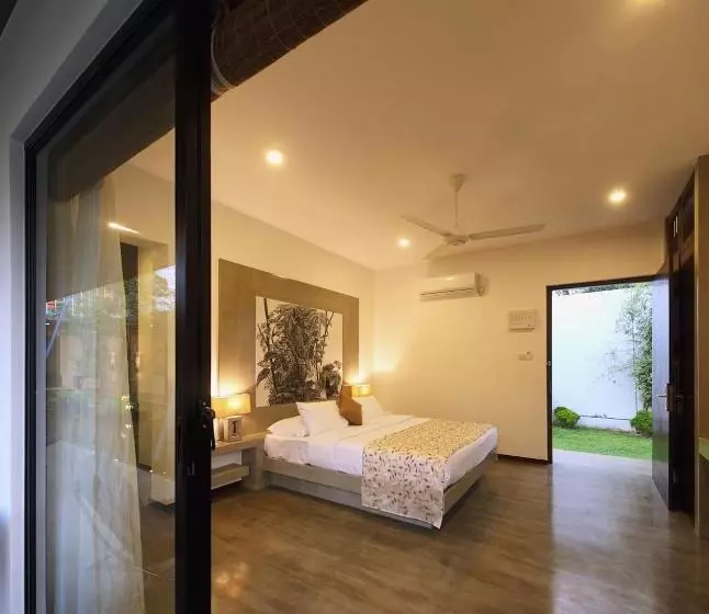 Hotelli Serendiva Beach