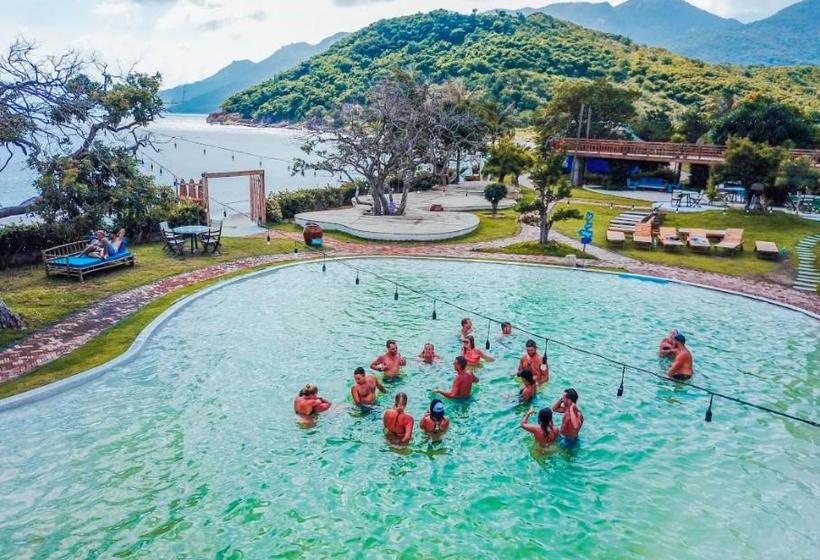 Vietnam Backpacker Hostels - Ninhvana