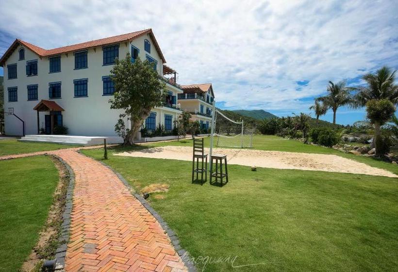 Vietnam Backpacker Hostels - Ninhvana