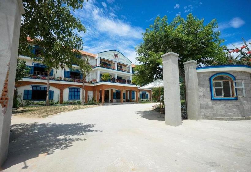 Vietnam Backpacker Hostels - Ninhvana