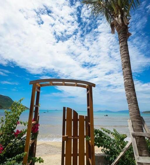 Vietnam Backpacker Hostels - Ninhvana