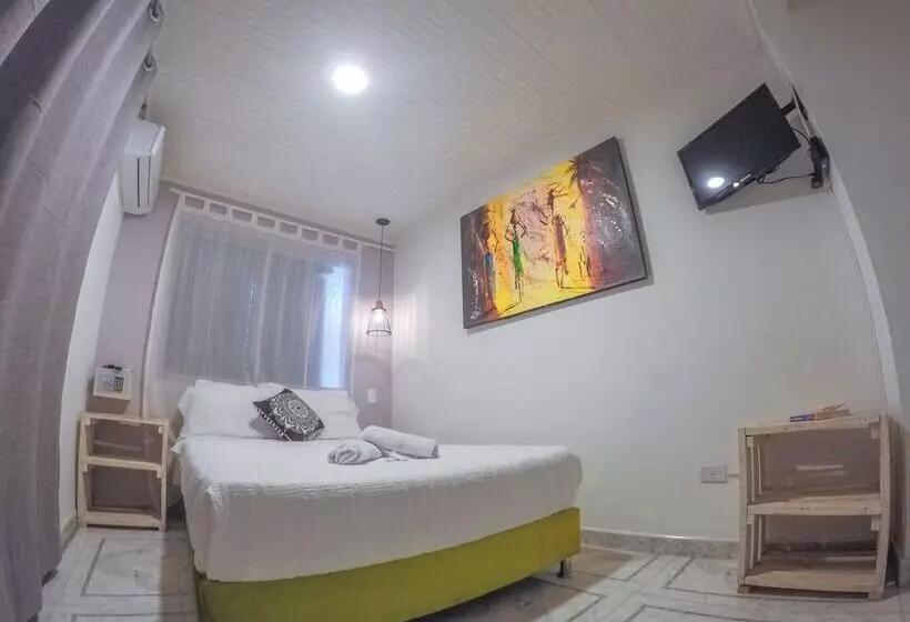 Wonderland Hostel By Gb Collection