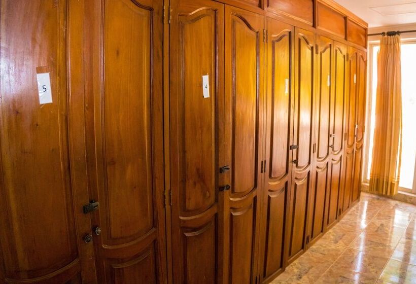 Wonderland Hostel By Gb Collection