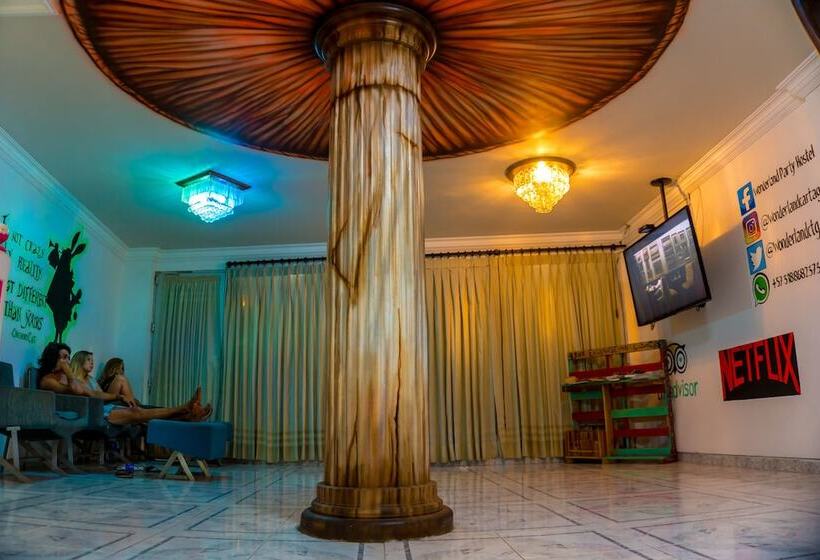 Wonderland Hostel By Gb Collection