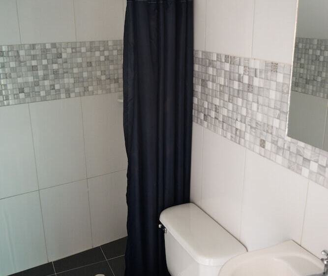 Wonderland Hostel By Gb Collection