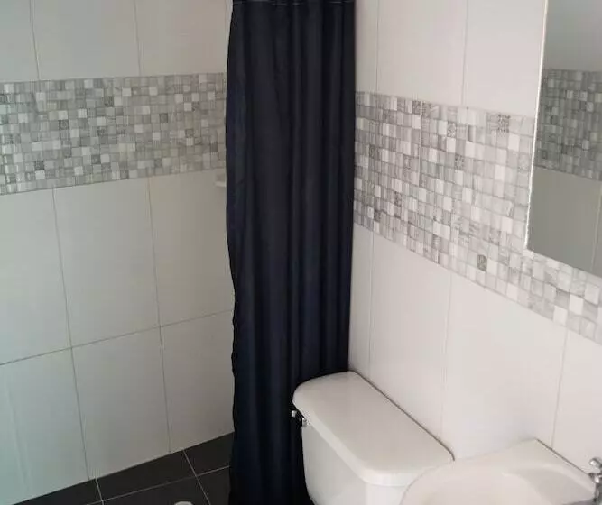 Wonderland Hostel By Gb Collection