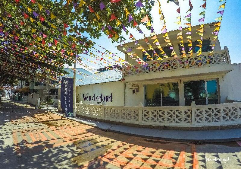 Wonderland Hostel By Gb Collection