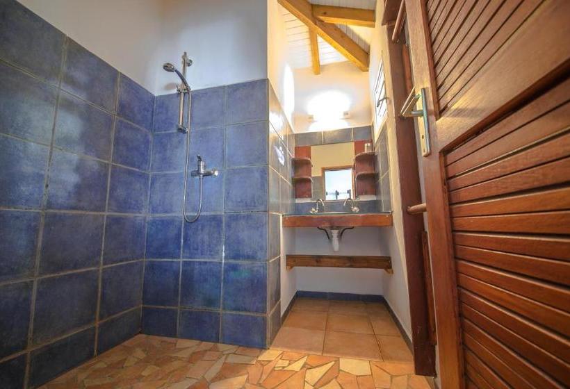 هاستل Sunset Surf Camp