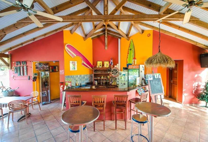 هاستل Sunset Surf Camp