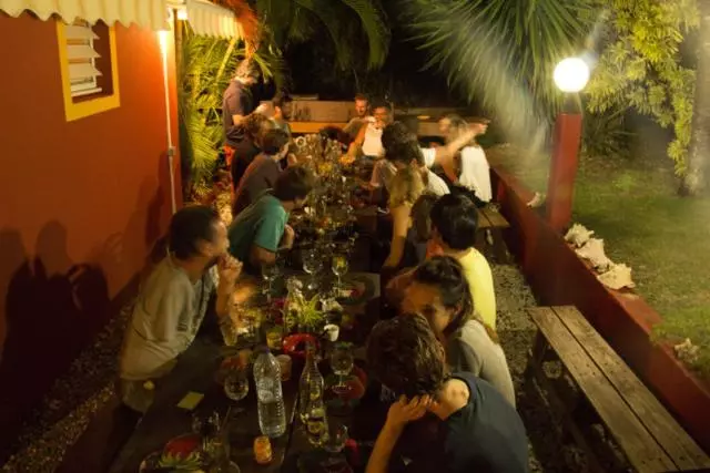 هاستل Sunset Surf Camp