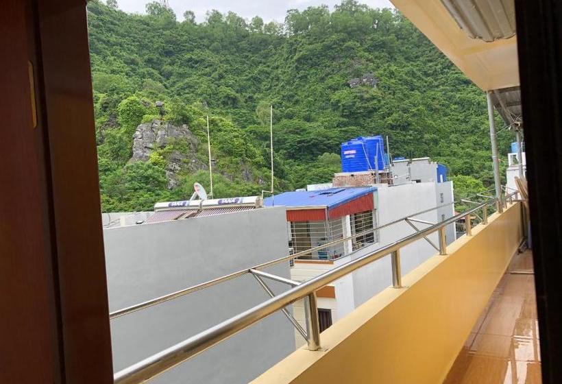 تختخواب و صبحانه Green Mountain Hostel