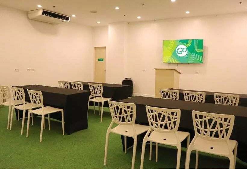 Go Hotels Timog