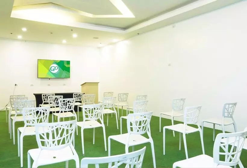 Go Hotels Timog