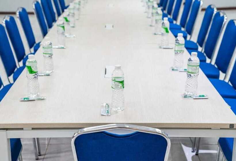 בית מלון כפרי Legreen Suite Supomo