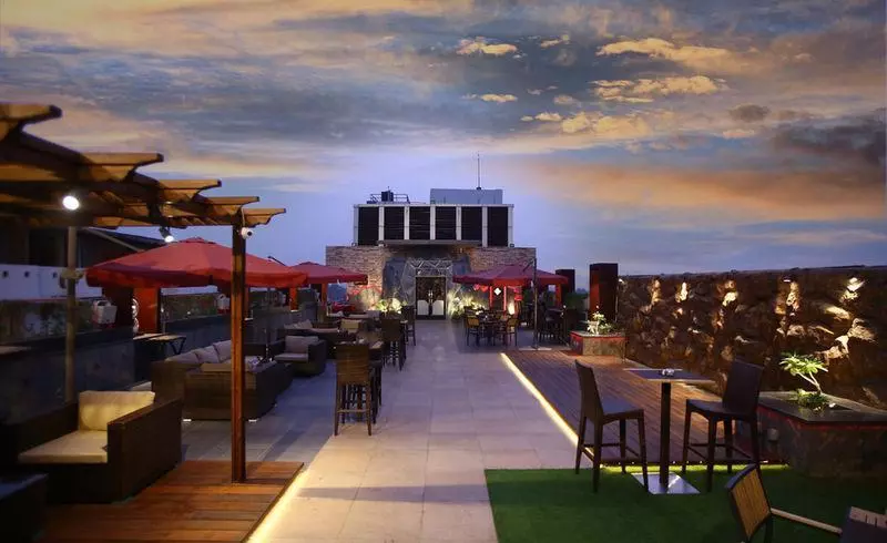 ホテル Regenta Central The Crystal Kanpur