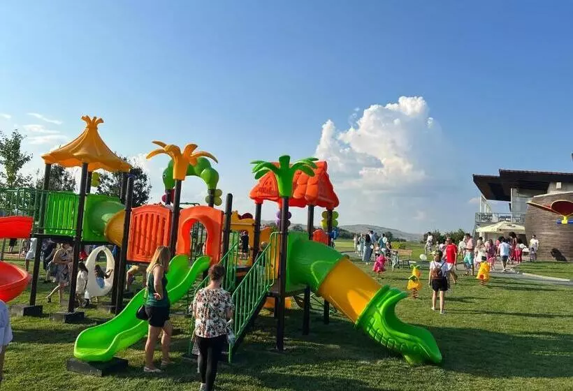 ホテル Theodora Golf Club