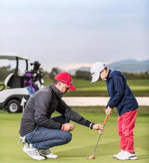 ホテル Theodora Golf Club