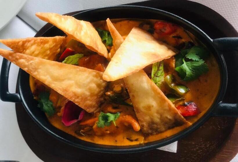 هتل Theodora Golf Club