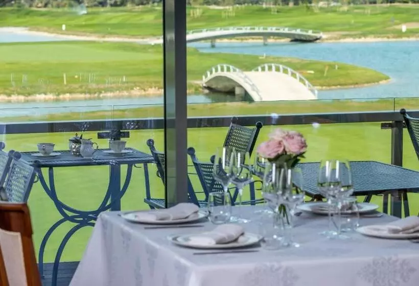 ホテル Theodora Golf Club