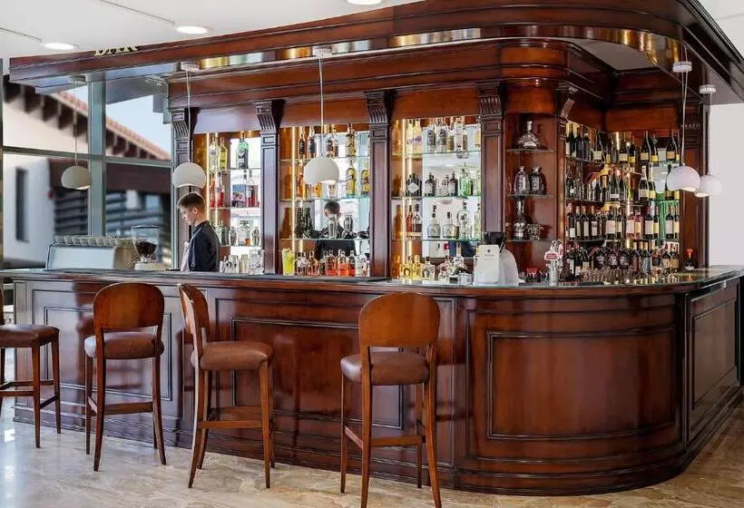 ホテル Theodora Golf Club