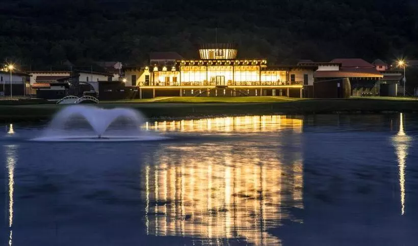 ホテル Theodora Golf Club