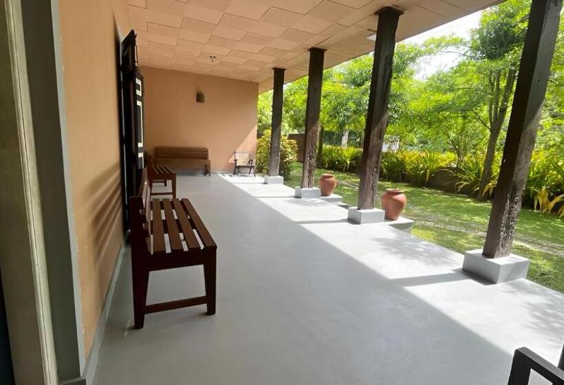 汽车旅馆  Honey Tree Polonnaruwa