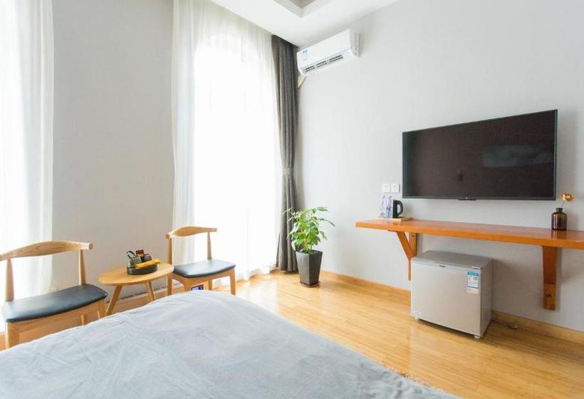 Amazing Koala Hostel Dalian