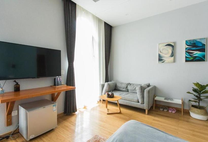 Amazing Koala Hostel Dalian