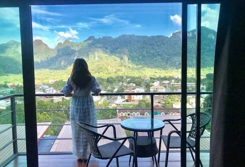 Blue Mountain Phangnga Resort