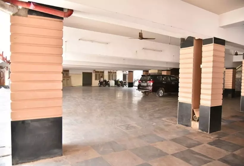 Hotel Bas Regency