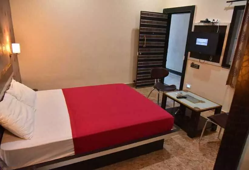 Hotel Bas Regency