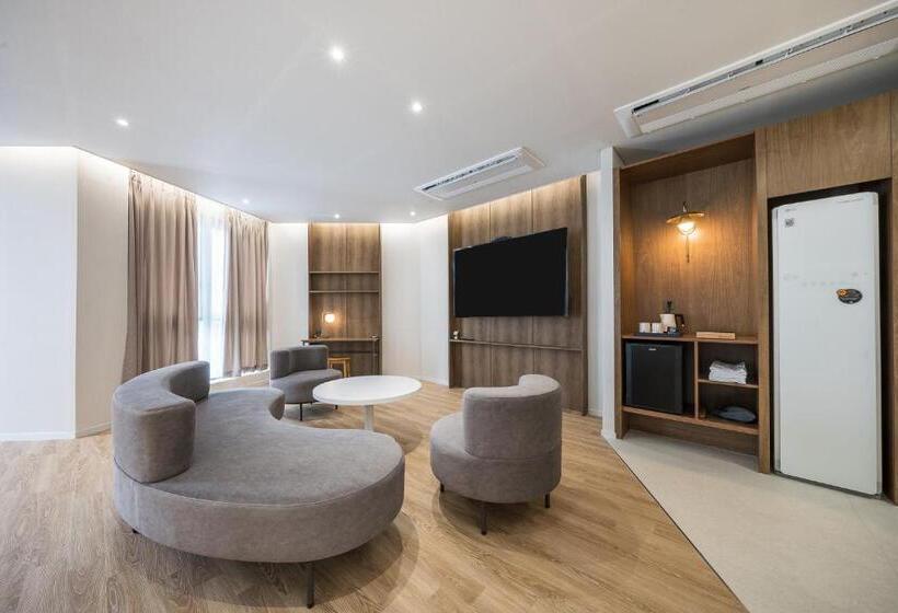 Brown Dot Hotel Masan Yangduck