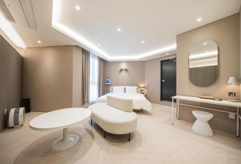 Brown Dot Hotel Masan Yangduck