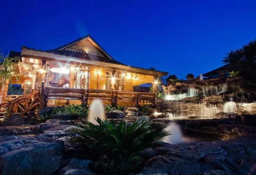 هتل Chatsuree Boutique Resort
