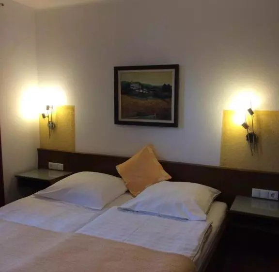 Hotelli Restaurant Tonino