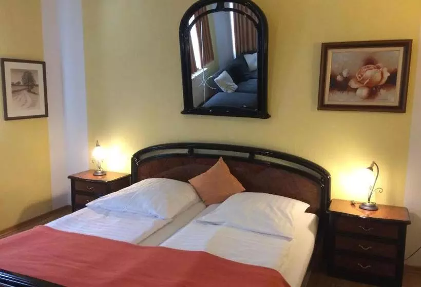 Hotelli Restaurant Tonino