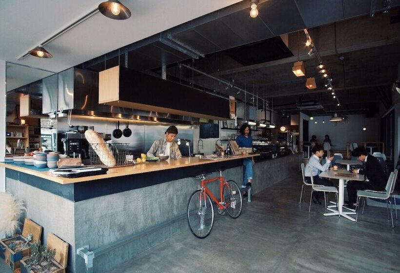 Aien Coffee & Hostel