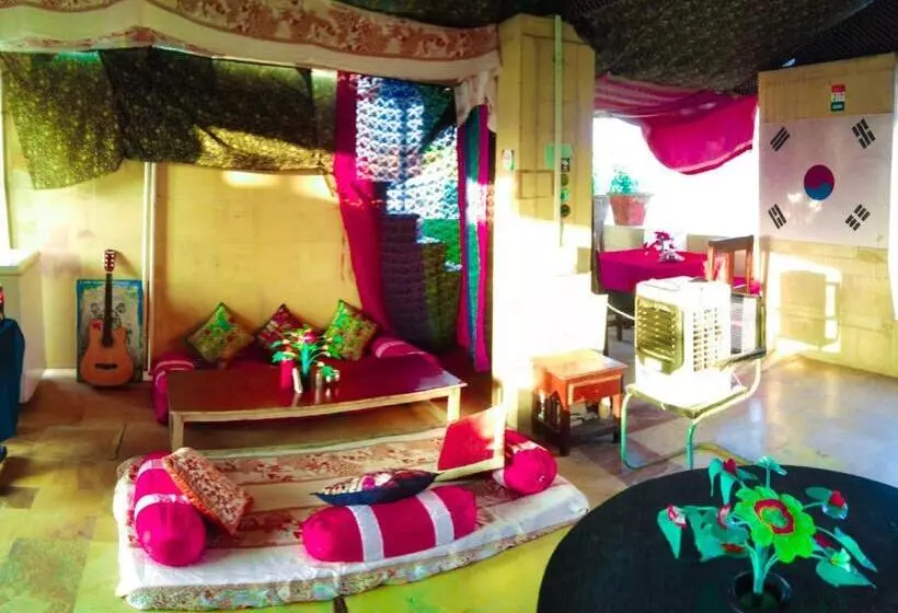 تختخواب و صبحانه Fotiya Jaisalmer
