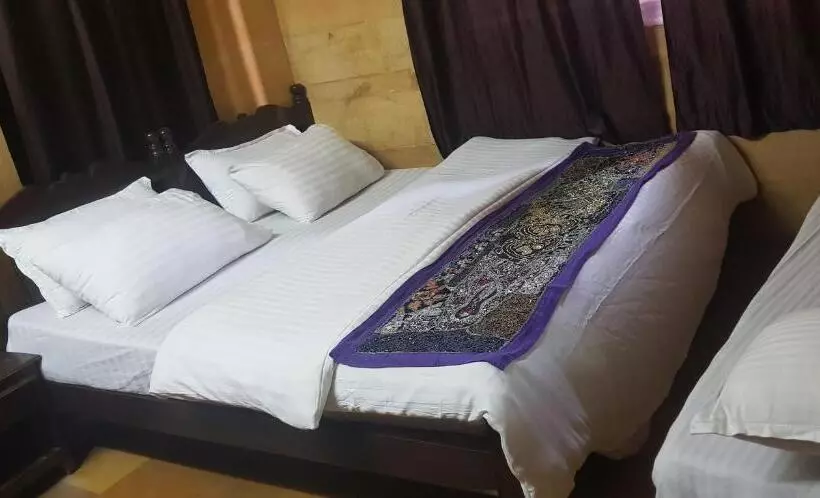 تختخواب و صبحانه Fotiya Jaisalmer
