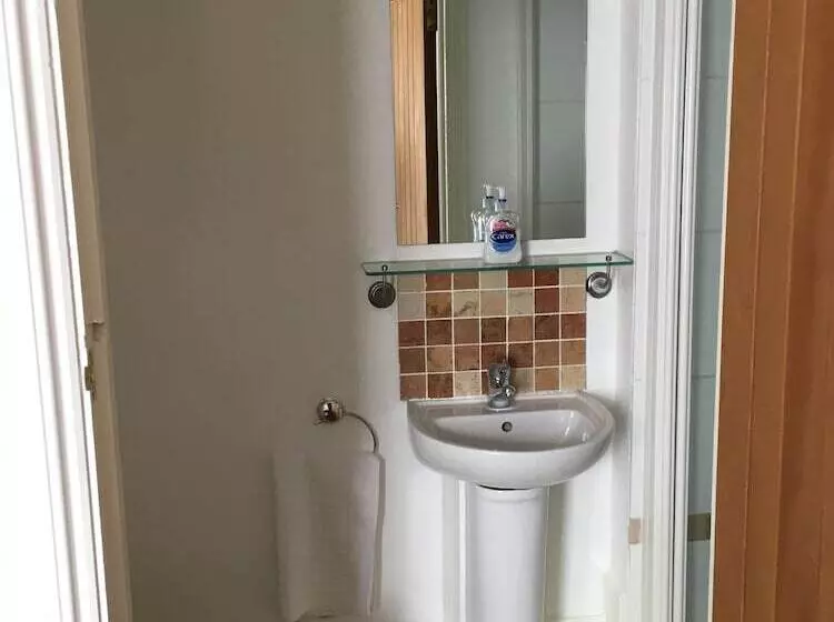 Aamiaismajoitus (B&B) The Chequers