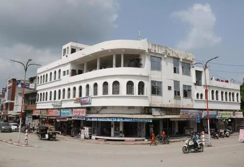 ホテル Ganesh & Restaurant