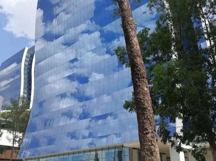 Paseo La Galería Hotel & Suites