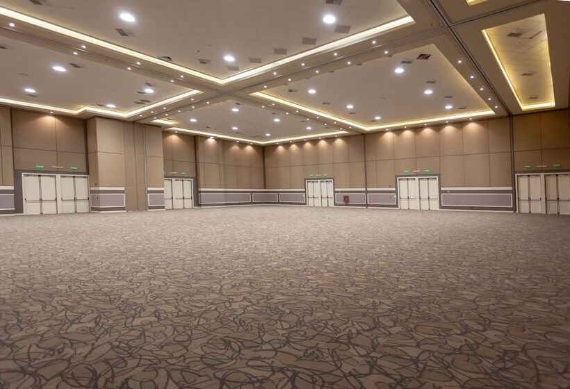 Paseo La Galería Hotel & Suites