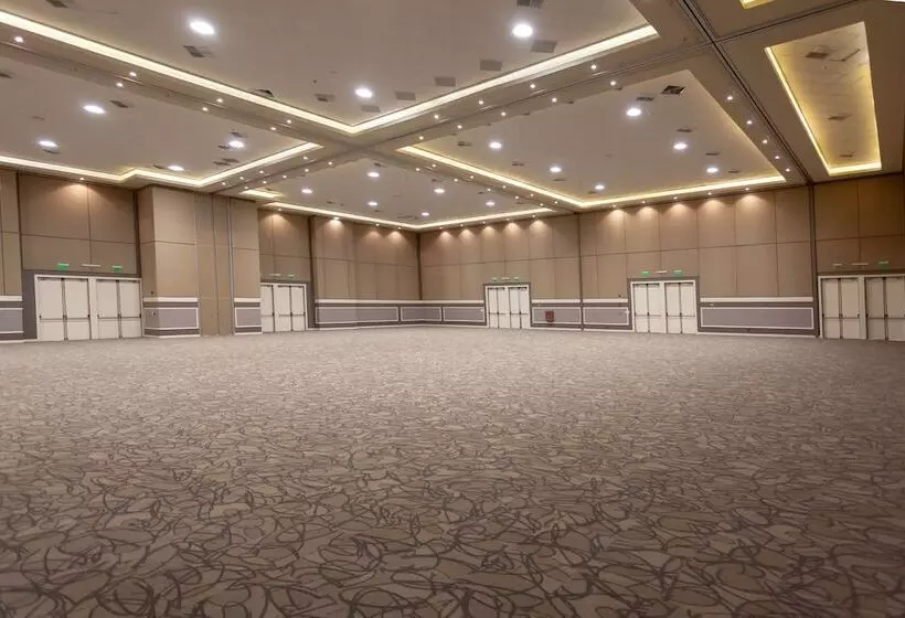 Paseo La Galería Hotel & Suites