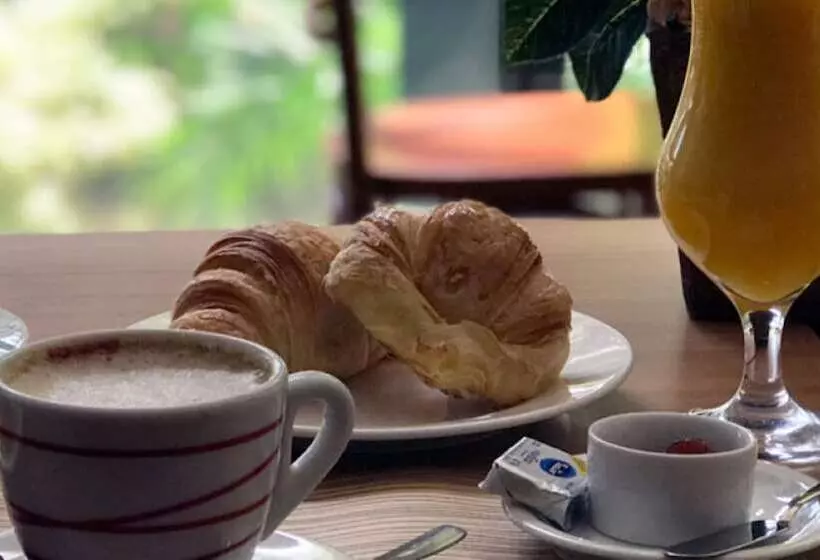 Paseo La Galería Hotel & Suites