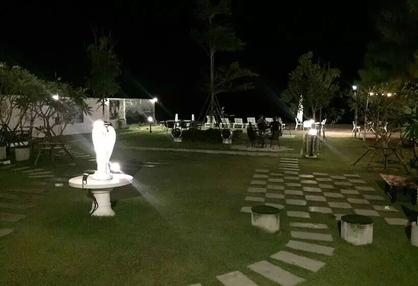 Loft Caravan Resort