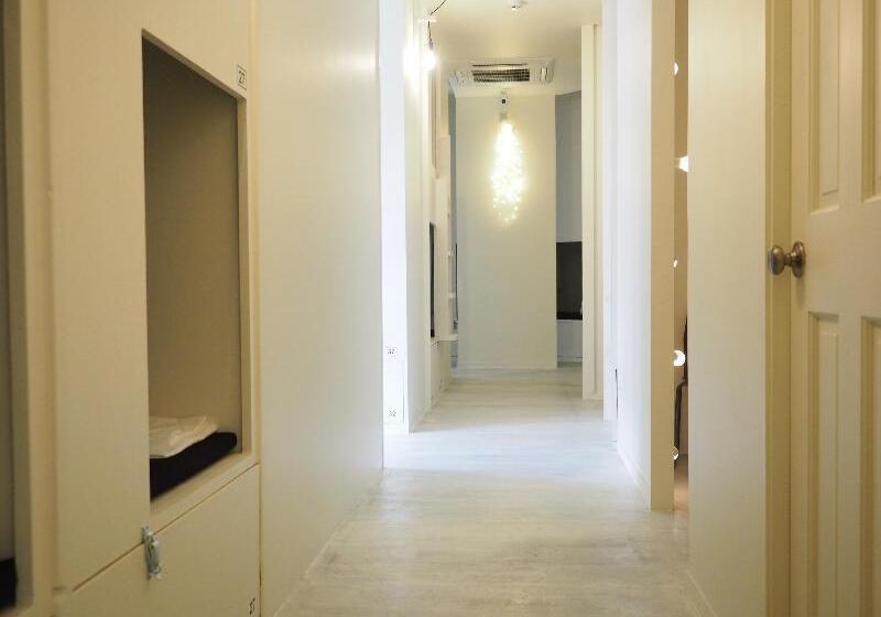 Almond Hostel & Cafe Shibuya